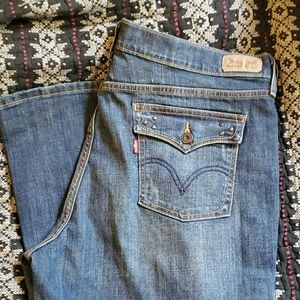 16L 515 Levis